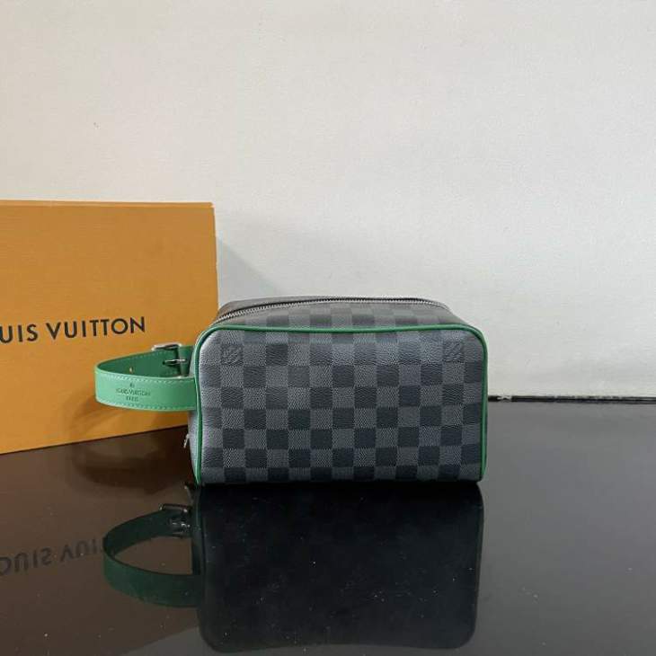 Picture of Louis Vuitton Handbags _SKUfw230105350fw